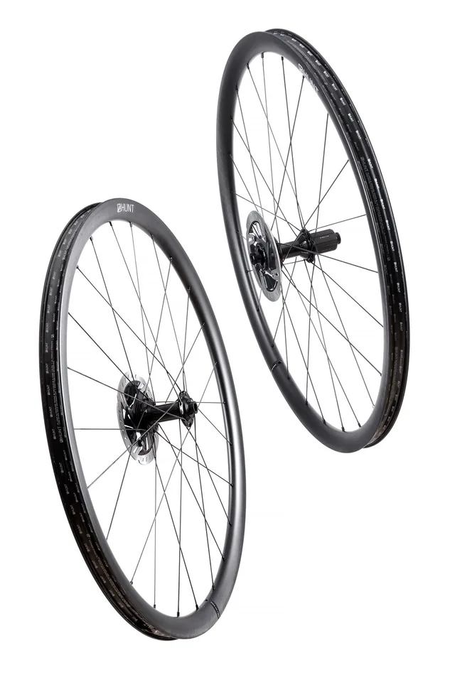 HUNT 30 Carbon Disc Wheelset – 30  deep |     22  wide int |     30  wide ext