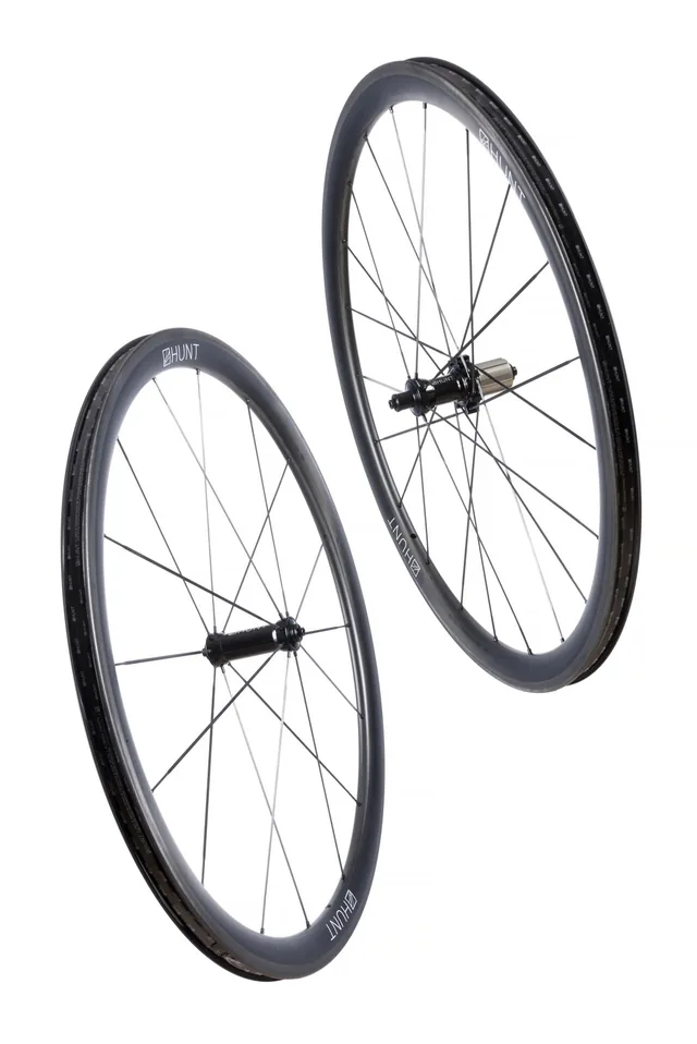 HUNT 36 UD Carbon Spoke Wheelset – 36  deep |     19  wide int |     26  wide ext