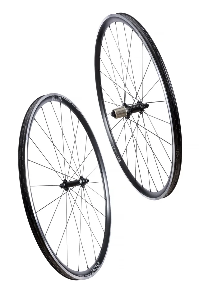 HUNT 4 Season Aero Wheelset – 28  deep |     19  wide int |     24  wide ext
