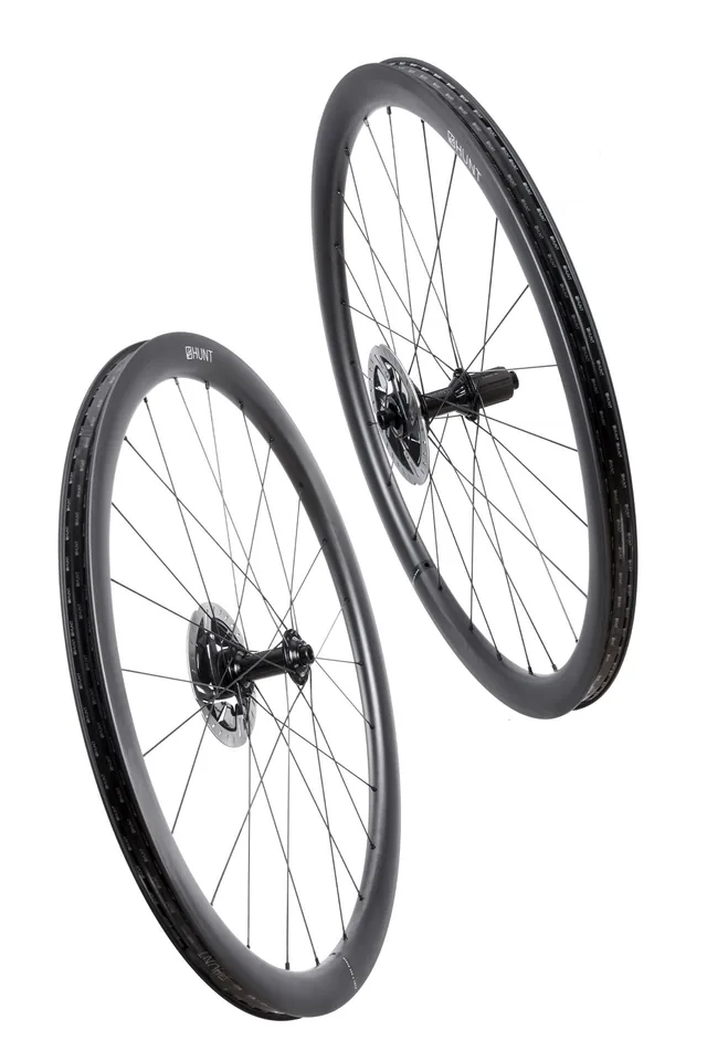 HUNT 40 Carbon Disc Wheelset – 40  deep |     22  wide int |     30  wide ext