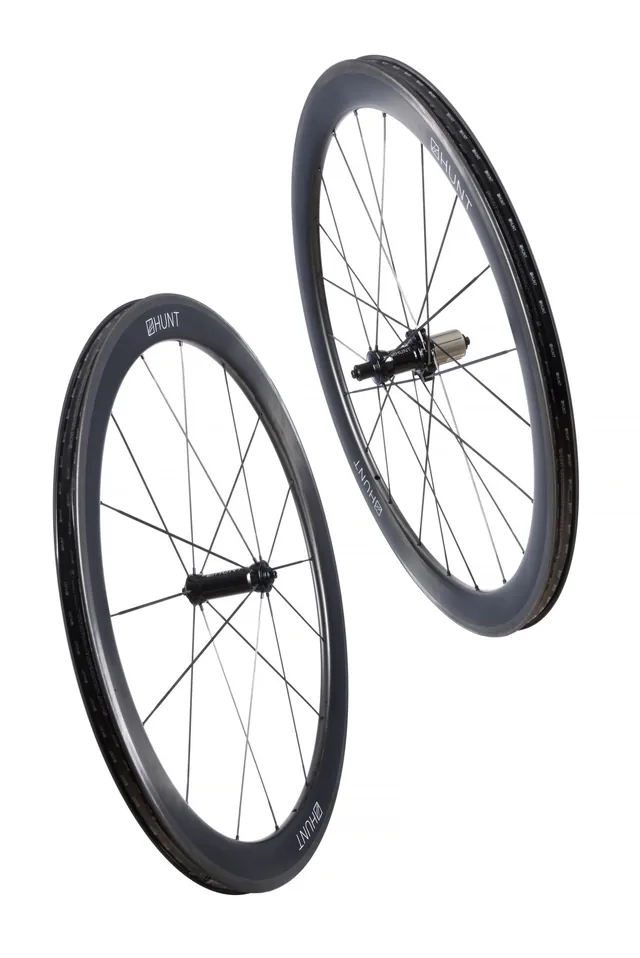 HUNT 50 UD Carbon Spoke Wheelset – 50  deep |     19  wide int |     26  wide ext
