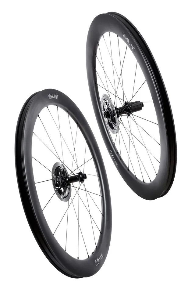 HUNT 54_58 Aerodynamicist Carbon Disc Wheelset – F54    /    R58    deep |     22  wide int | F32    /    R30    wide ext