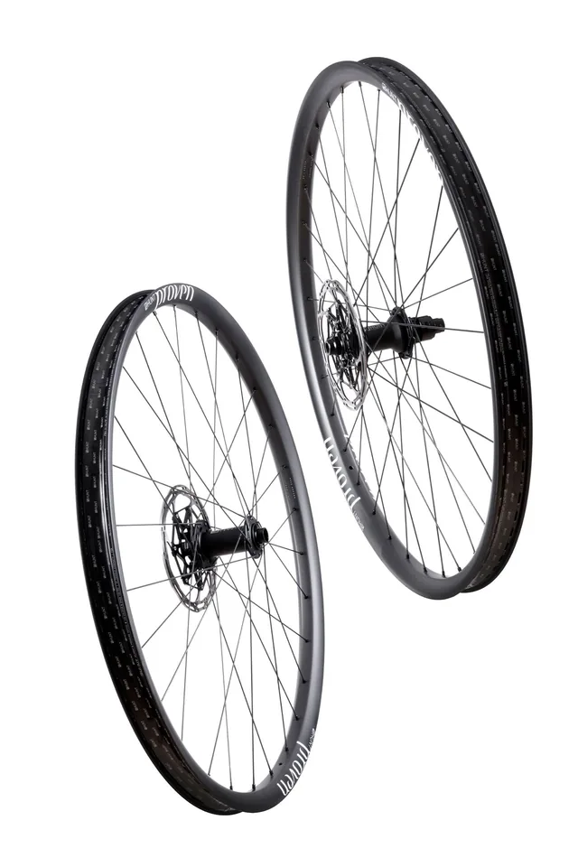 HUNT Proven Carbon Enduro H_Core V3 MTB Mullet Wheelset – Mullet | F31    /    R30    wide int |     38  wide ext